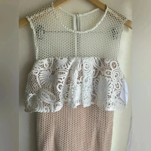 NWT Elliatt Dress Serenity Revolve Anthropologie Lace White Trumpet Mermaid Boho - Picture 7 of 15